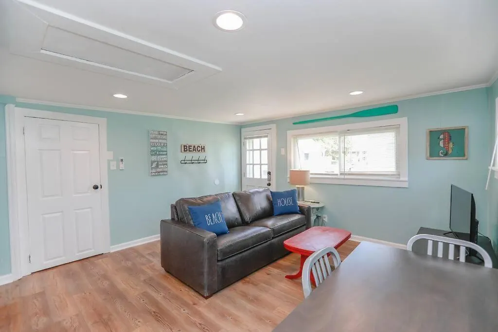 Sunny Cottage At Ocean View Beach Norfolk United States